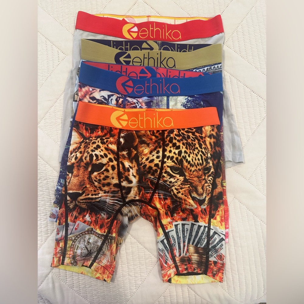 Boys Ethika boxer briefs size M